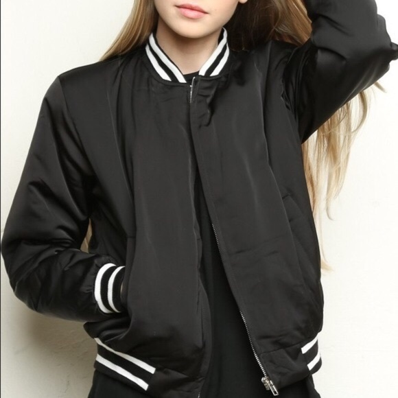 Brandy❤Melville Liz Satin Bomber Jacket - Picture 3 of 5